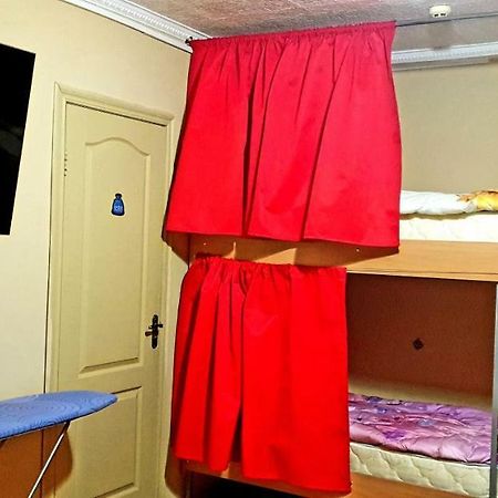 Hostel 777 キエフ エクステリア 写真